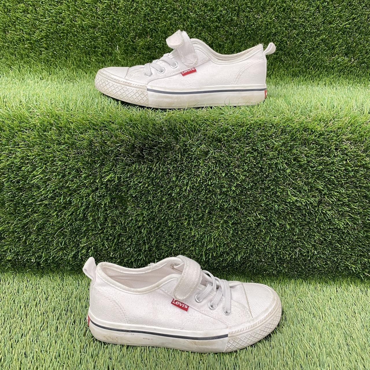 levi flatform trainers