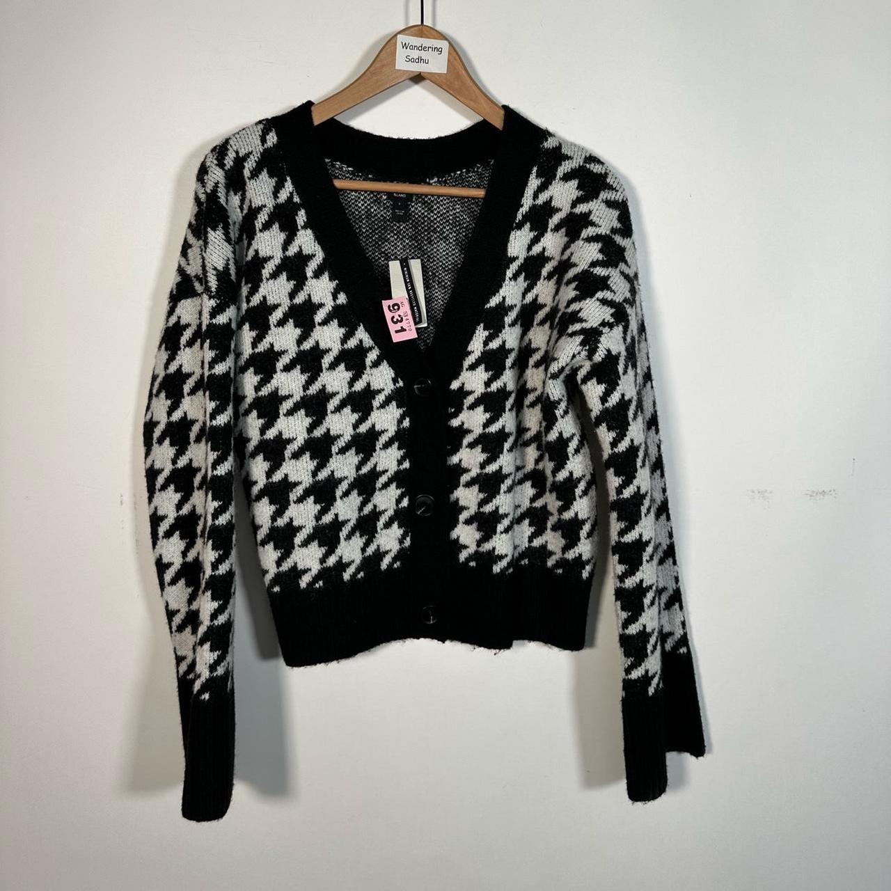 P931 River Island black and white dogtooth Depop