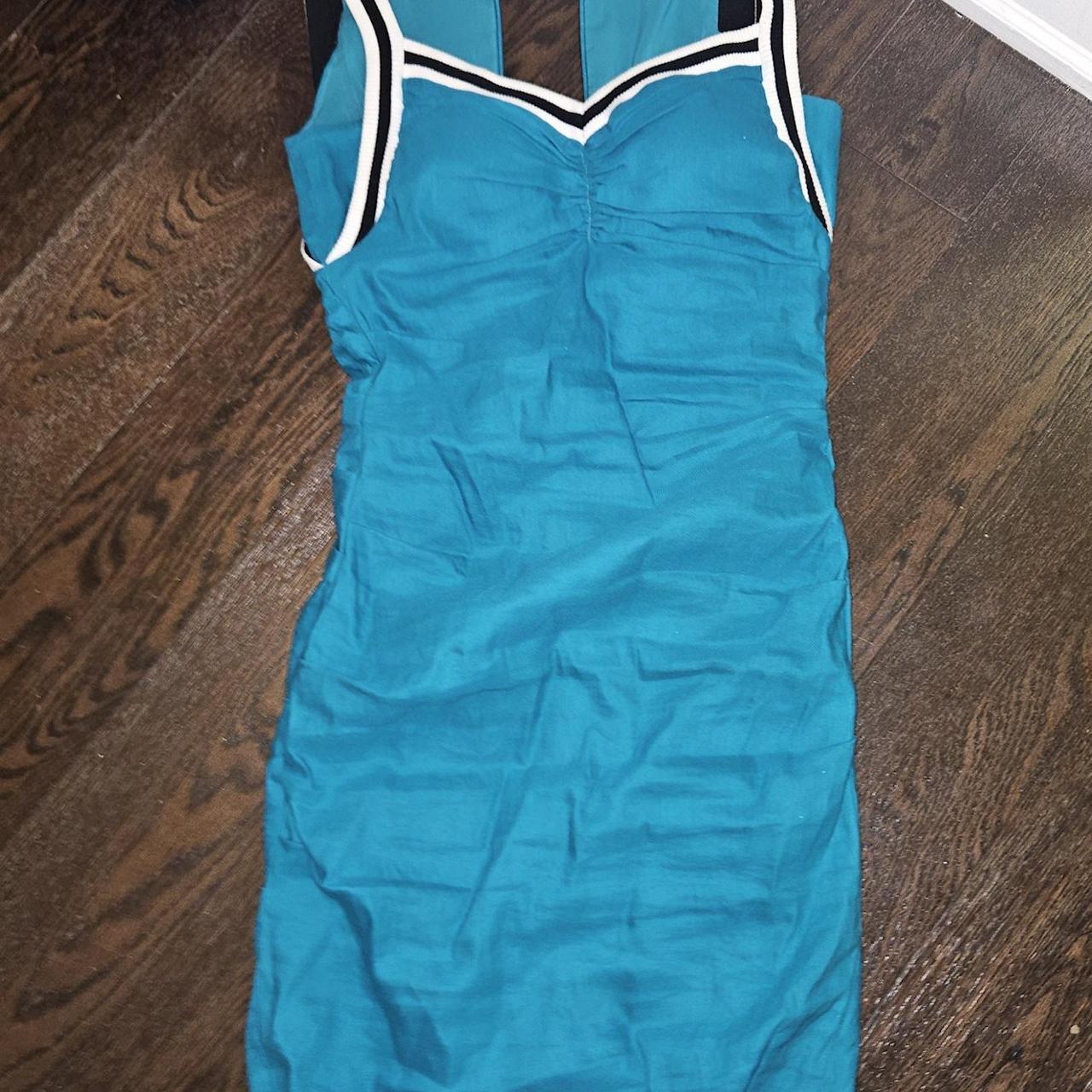 Nicole miller blue dress with padding... - Depop