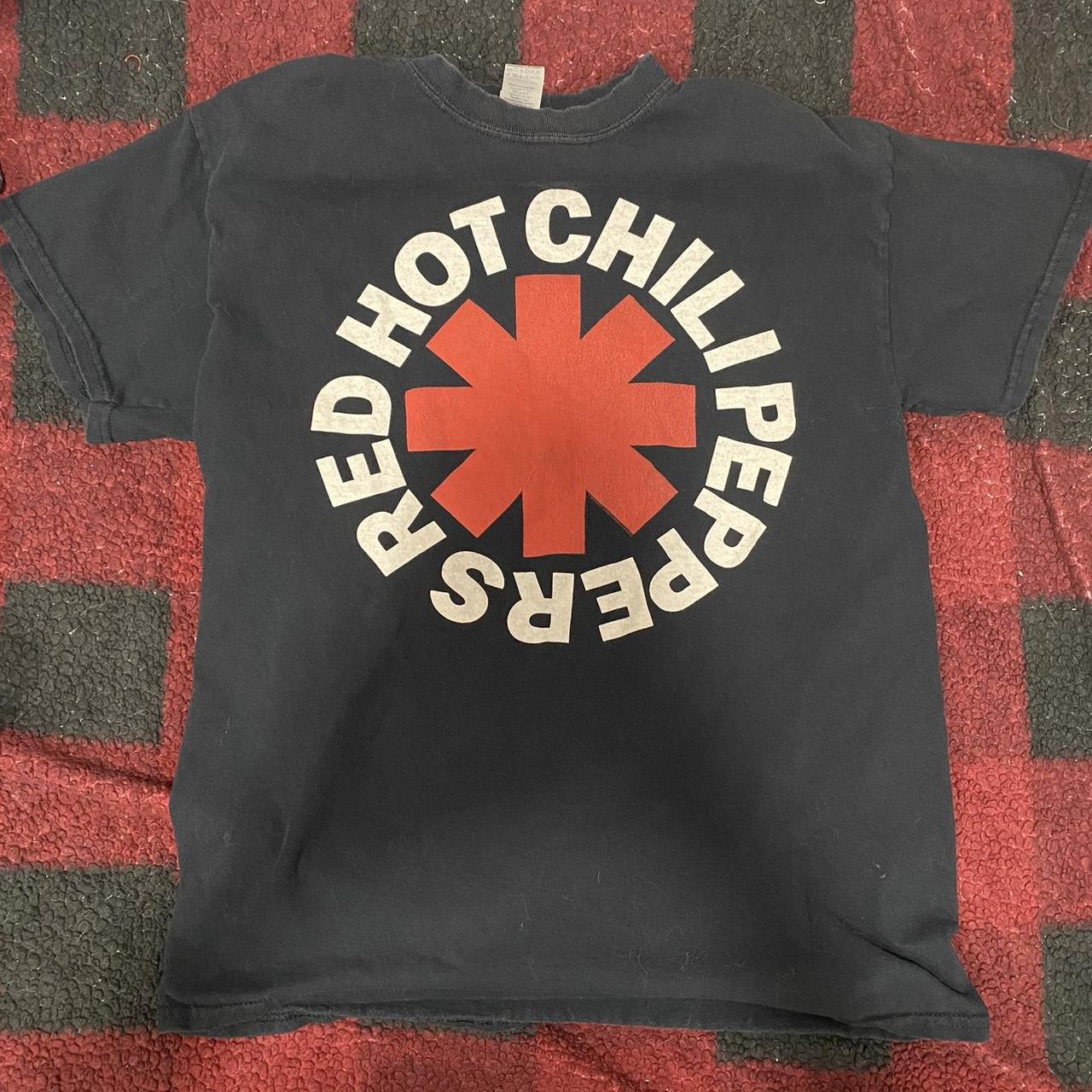 Men's Black and Red T-shirt | Depop