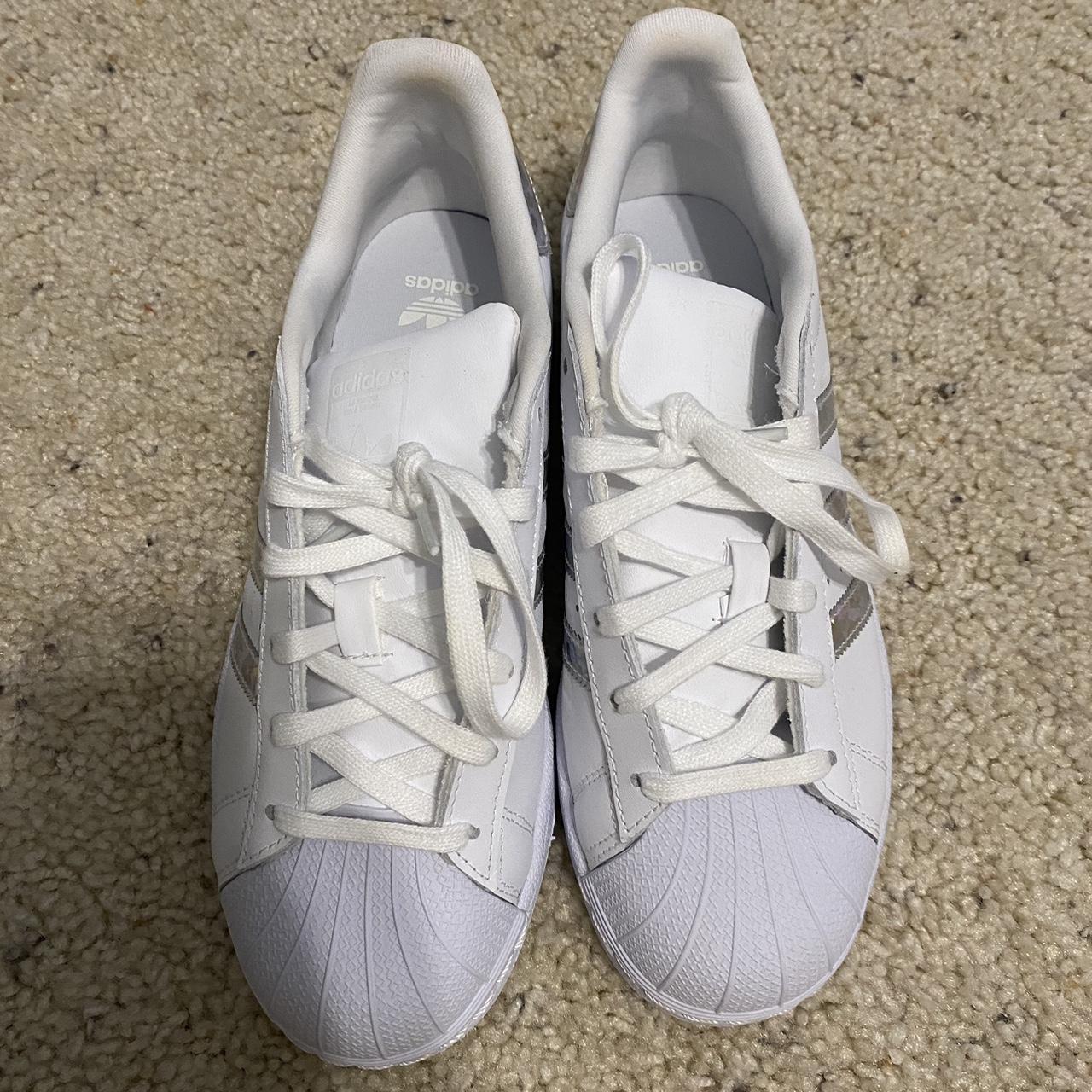 Adidas Trainer Shoes White US Size 5.5 Notes: dm... - Depop