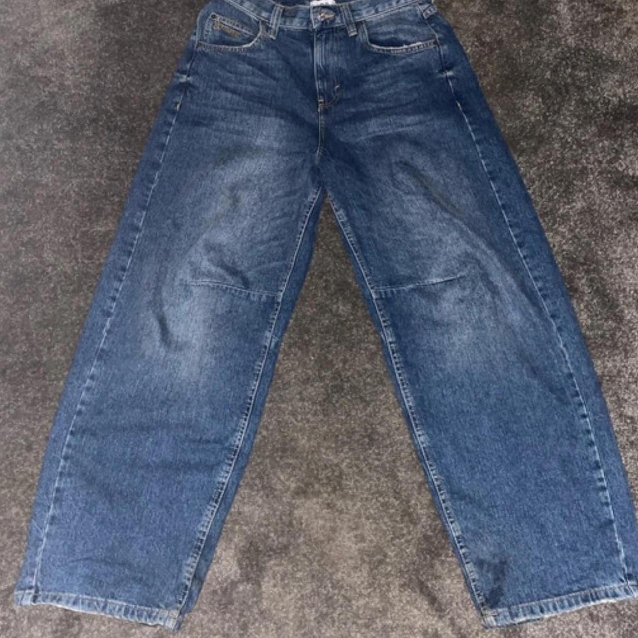 Vintage y2k BDG baggy jeans Will fit a 28-31 size... - Depop