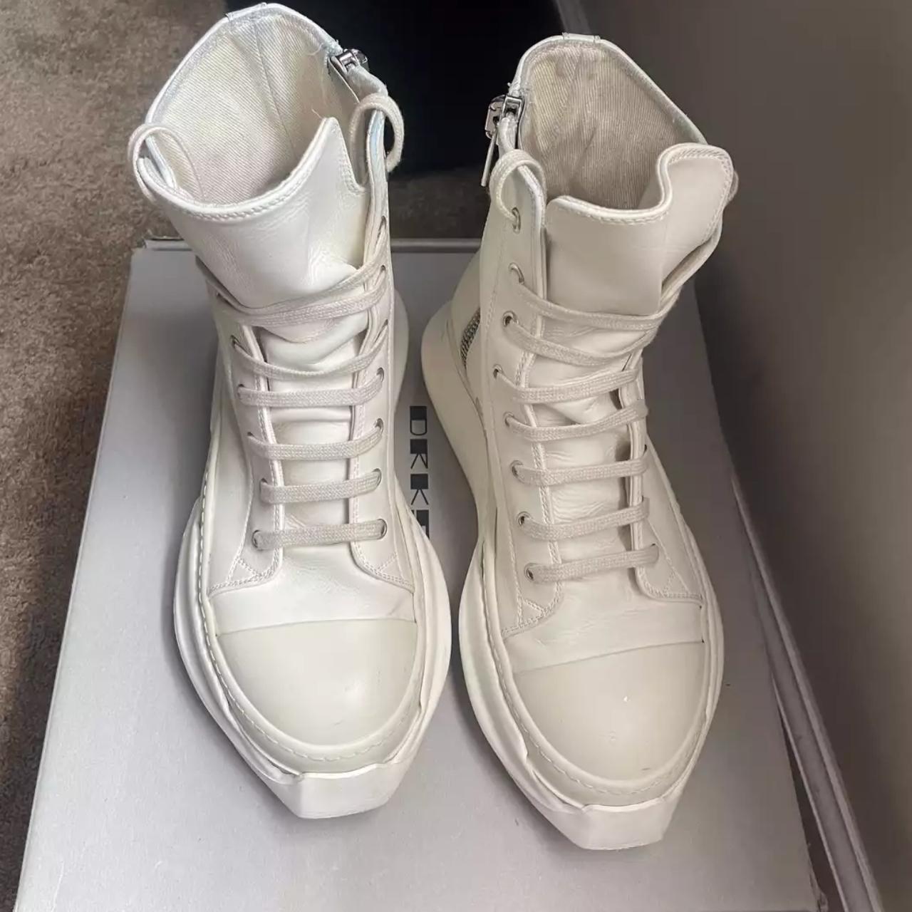 Rick Owens DRKSHDW Men's Cream and White Trainers | Depop