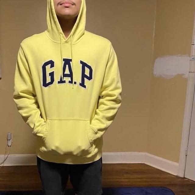 Yellow gap sale hoodie mens