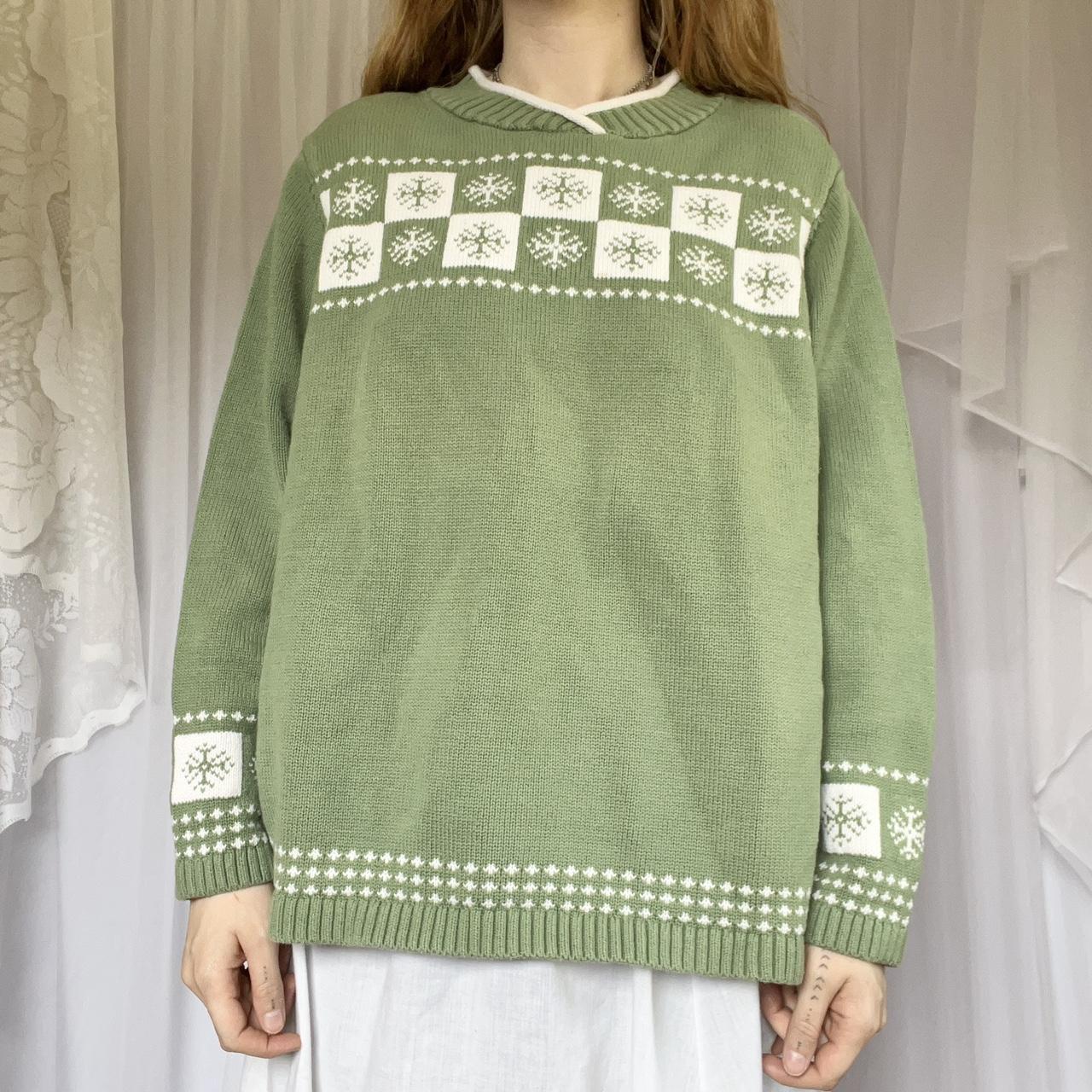 Boxy knit snowflake sweater. Green pullover sweater... - Depop