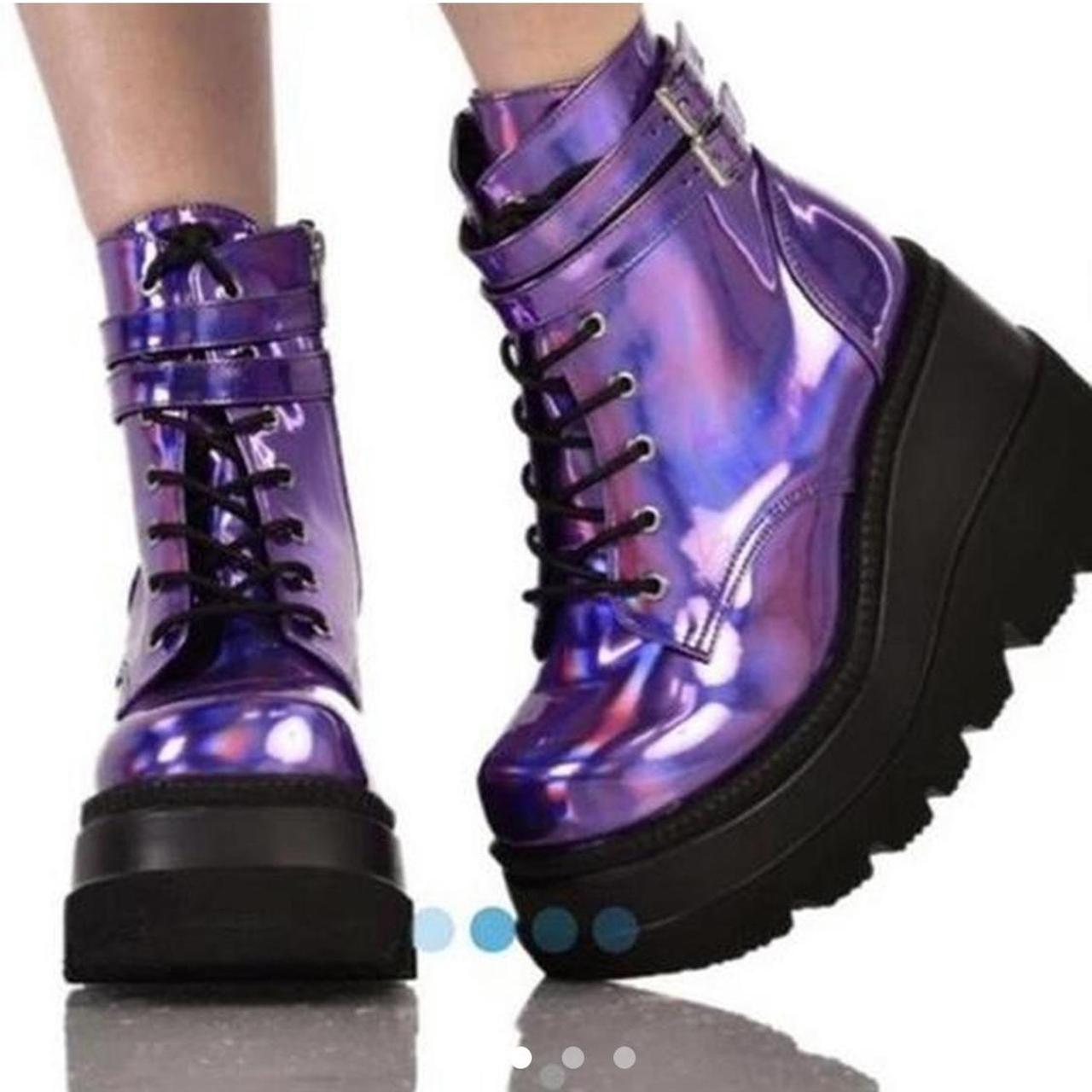 demonia holographic platforms