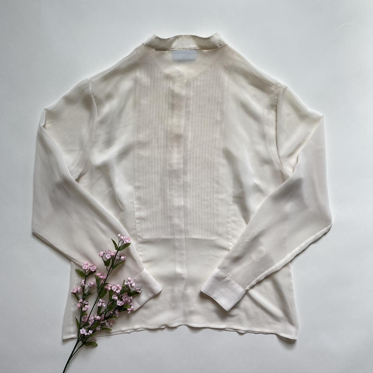 Liz Claiborne Women's Cream Blouse | Depop