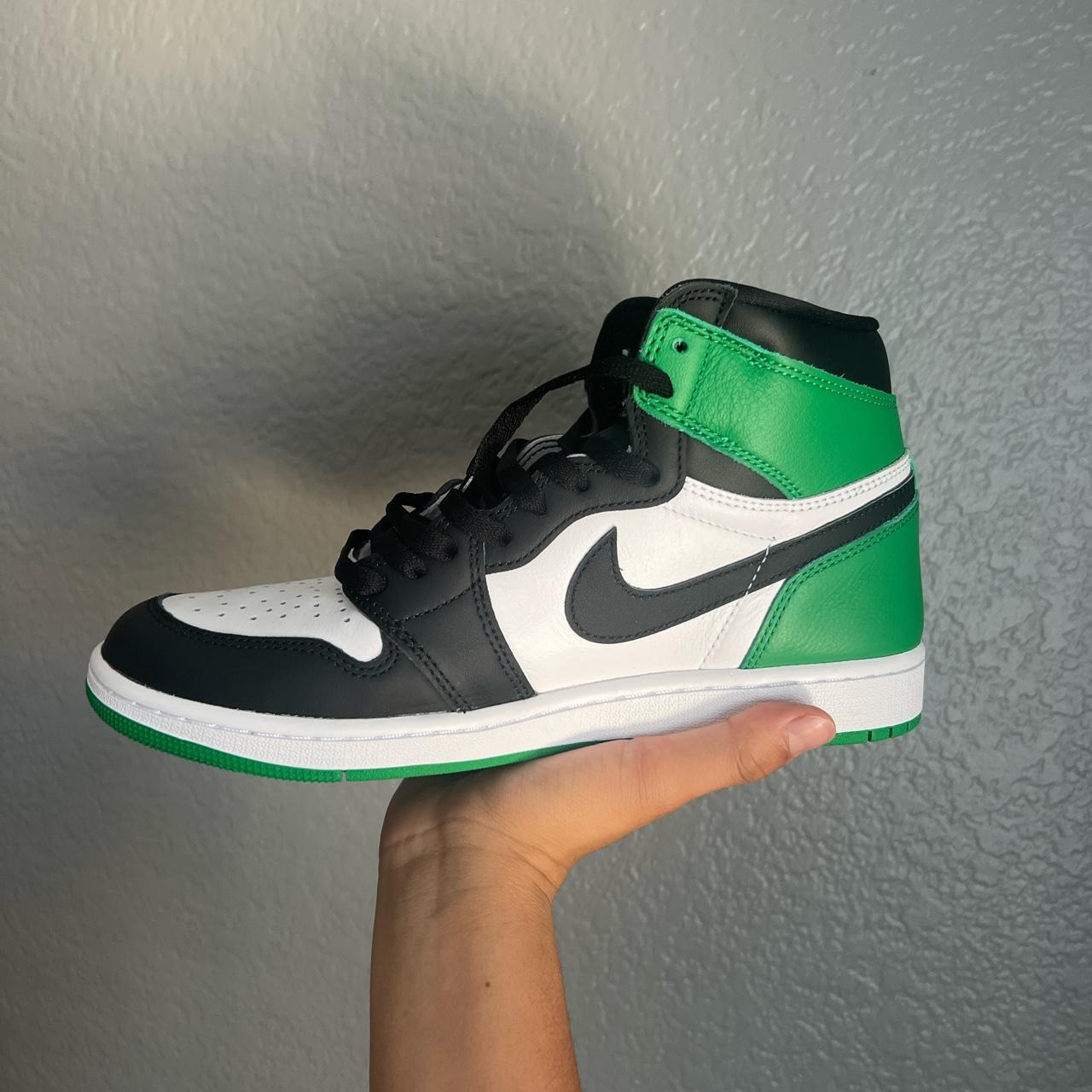 Jordan Men's Black and Green Trainers | Depop