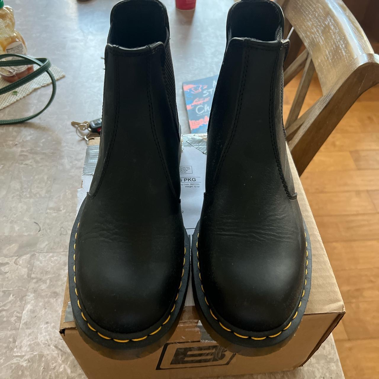 Doc Martens Chelsea Boots NO box Men’s Size 10 - Depop