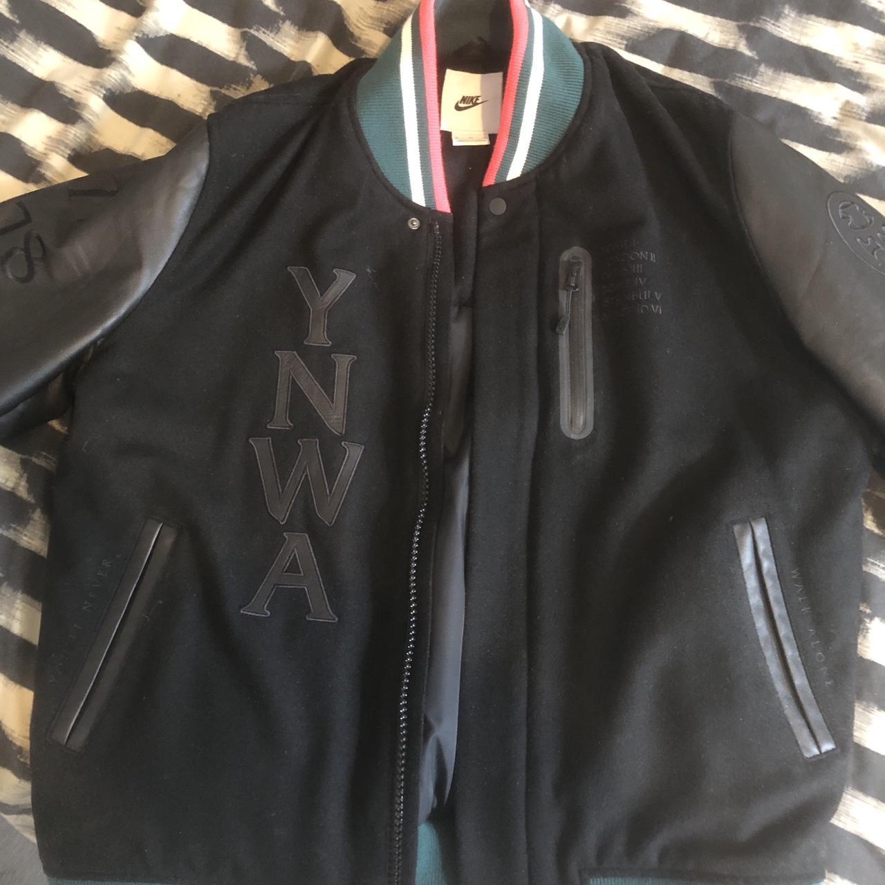 Nike Men's Black and Green Jacket | Depop