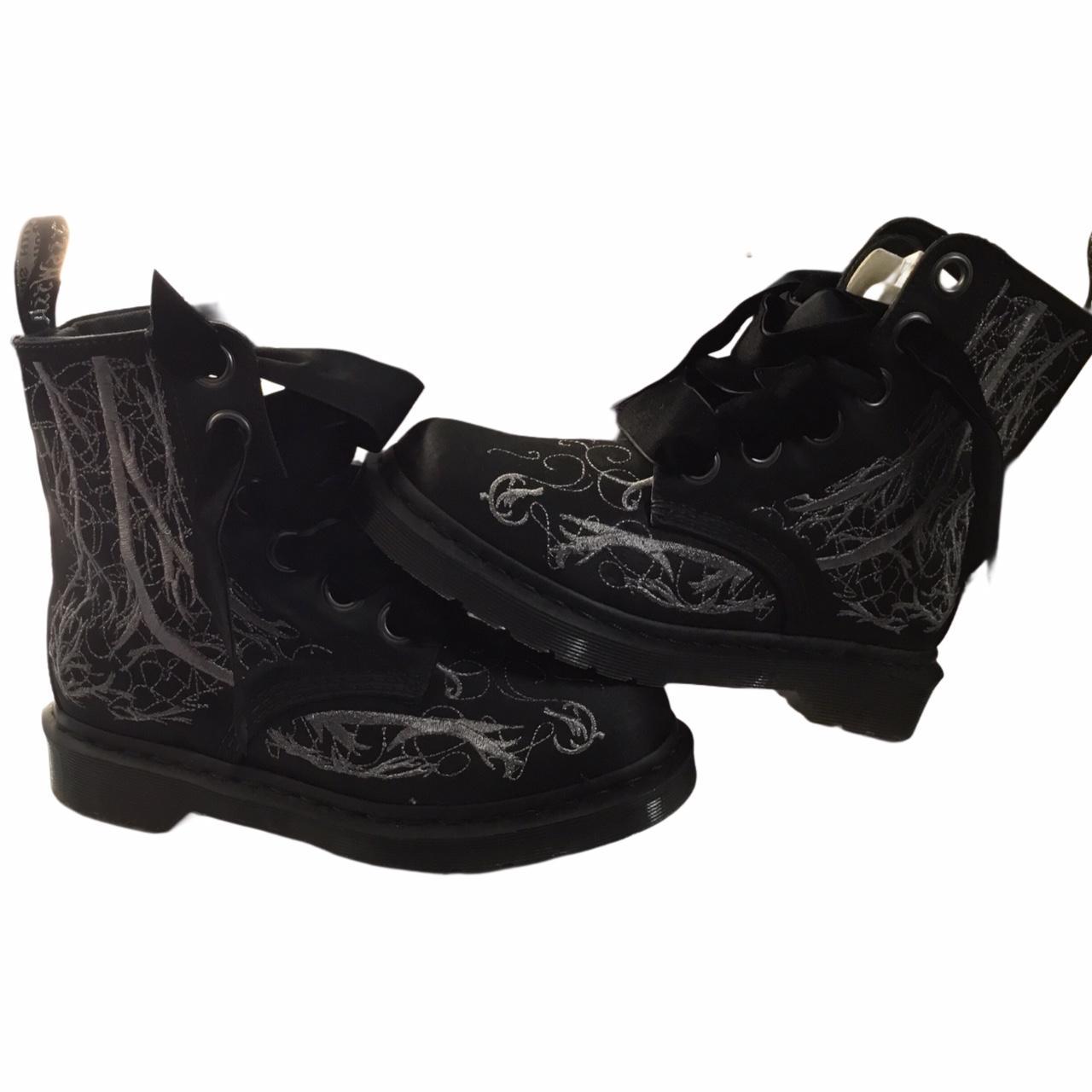 【美品】Dr.Martens DARIA1B60 BEX ブラック Dr Martens daria 1b60 bex knee boots with lacing in black | ASOS