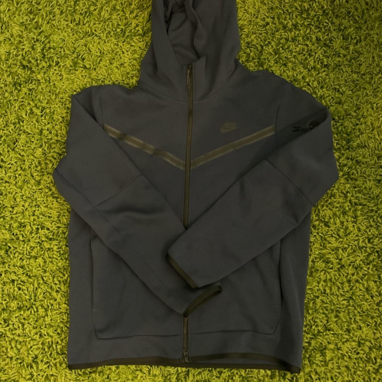 Nike tech fleece hoodie Size Large Depop