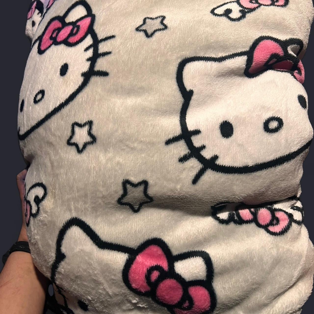 item listed by strawberrlover