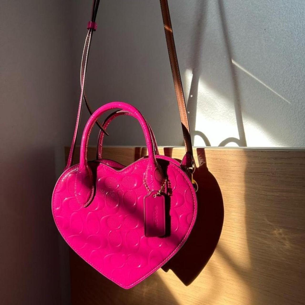 ショッパー付 coach Heart Bag In Signature Leather COACH Signature Patent Leather Heart Bag - Macy's