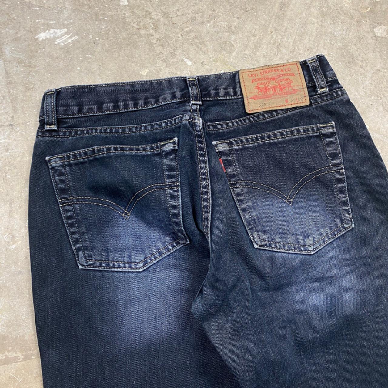 Levi's Men's Navy Jeans | Depop