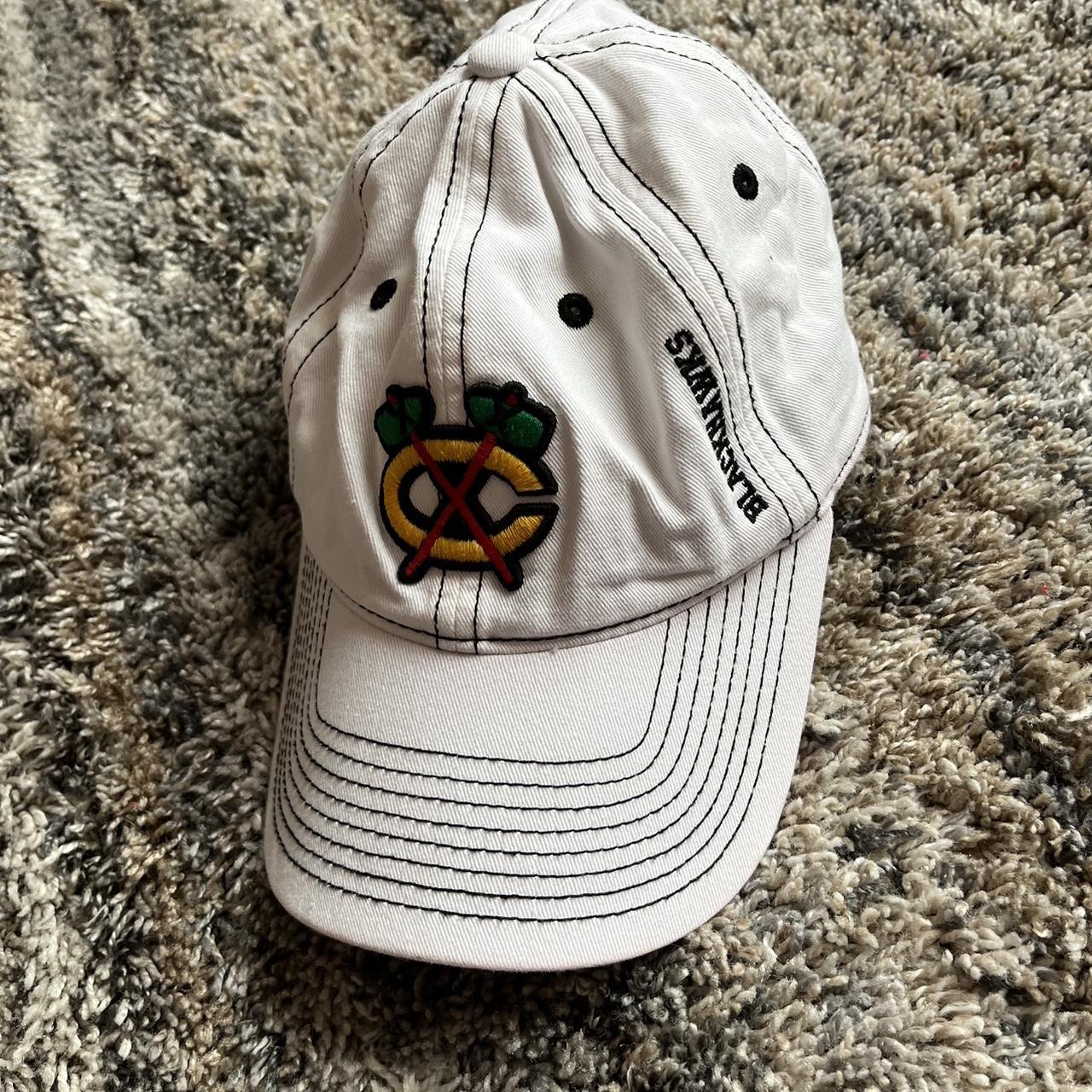 White blackhawks hot sale hat