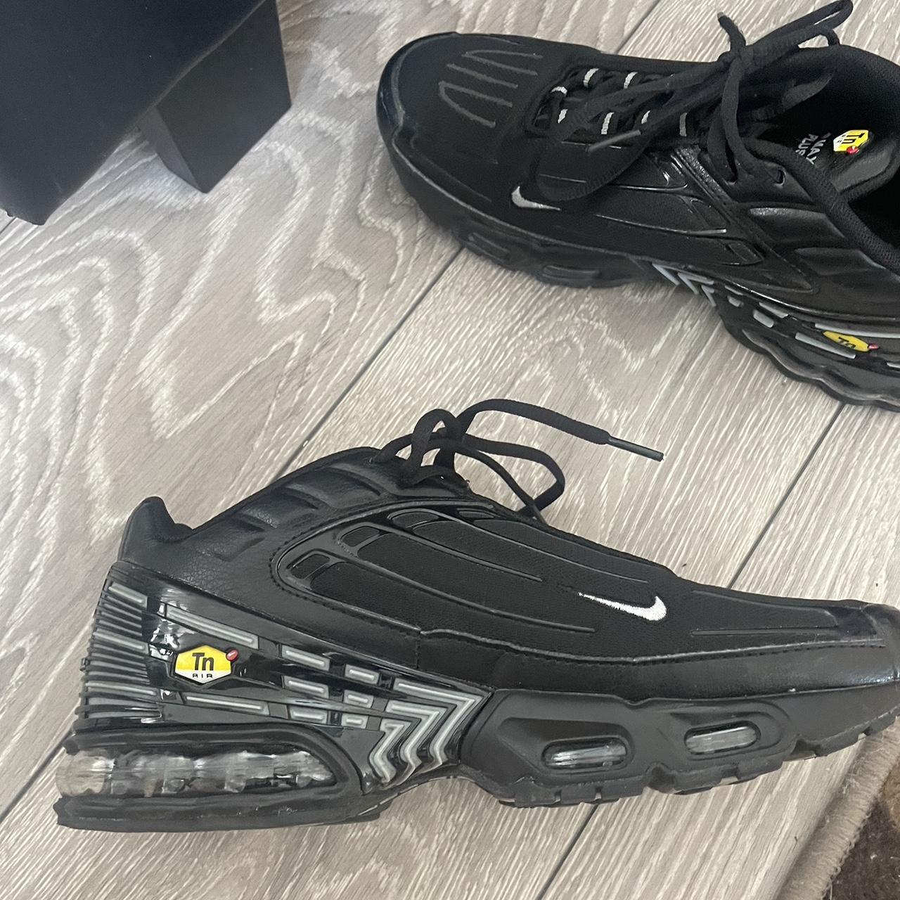 tn 3 leather black