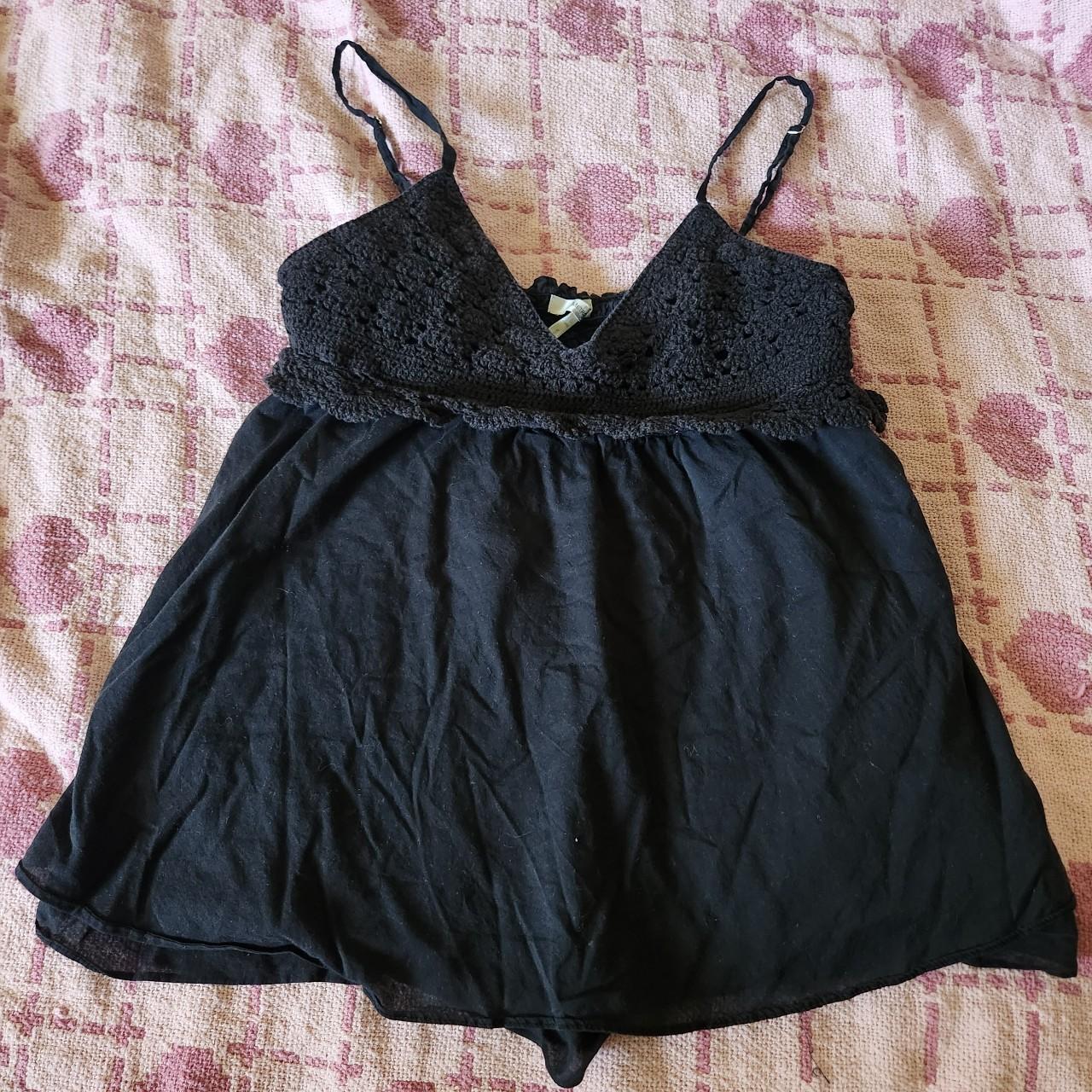 prettiest lace cami! brand is metro 7 size says 4/5... - Depop