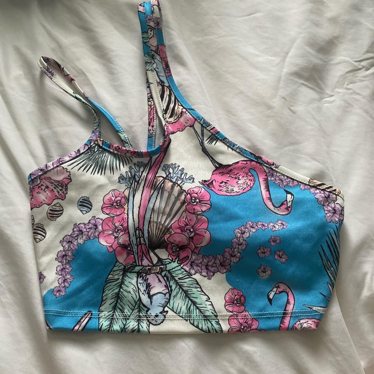 Bershka crop top size Small. Never worn - Depop