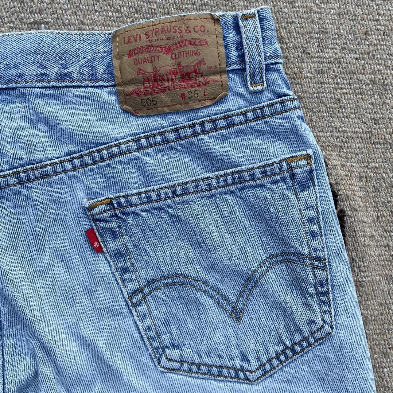 Levi's Men's Blue and Red Shorts (5)