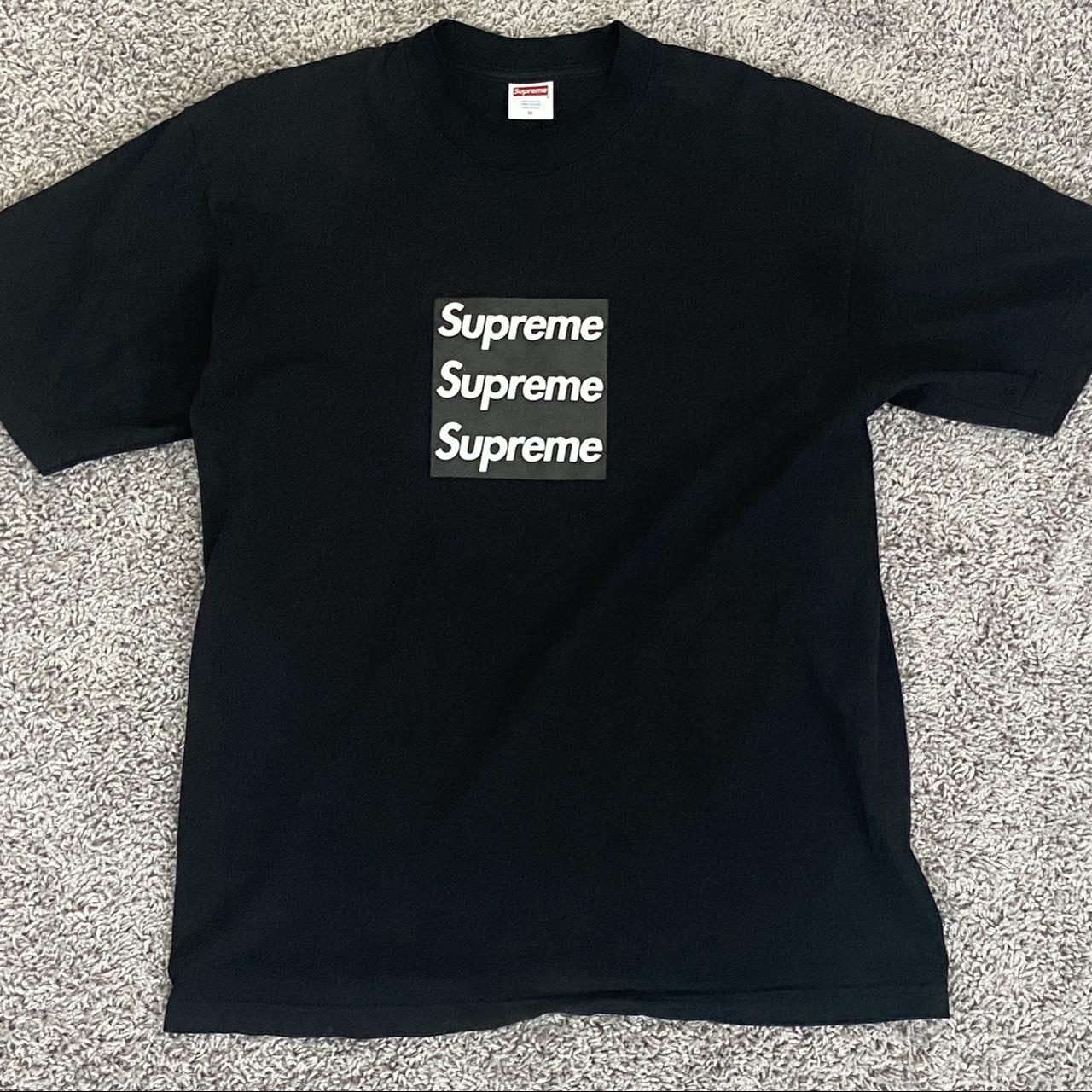 Supreme - SUPREME FRIENDS AND FAMILY BLACK ON BLACK BOX LOGO T