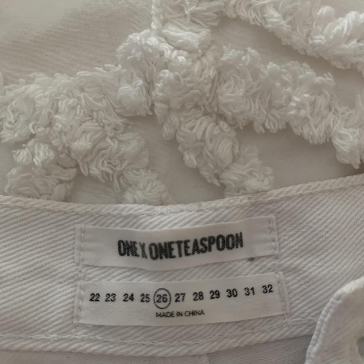 OneTeaspoon Women's White Shorts | Depop
