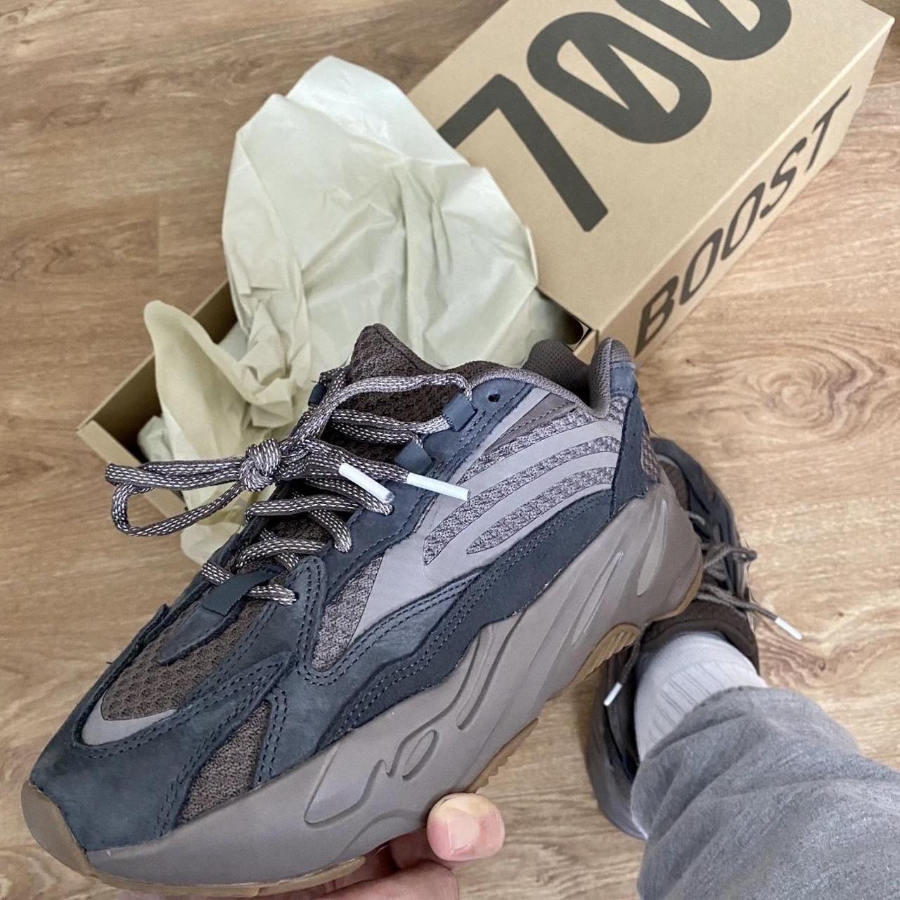 yeezy 70 mauve