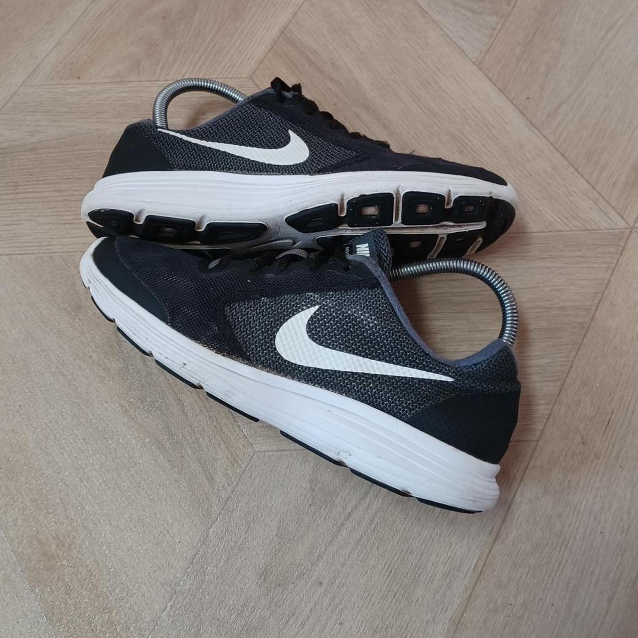 Nike fashion revolution 3 trainers