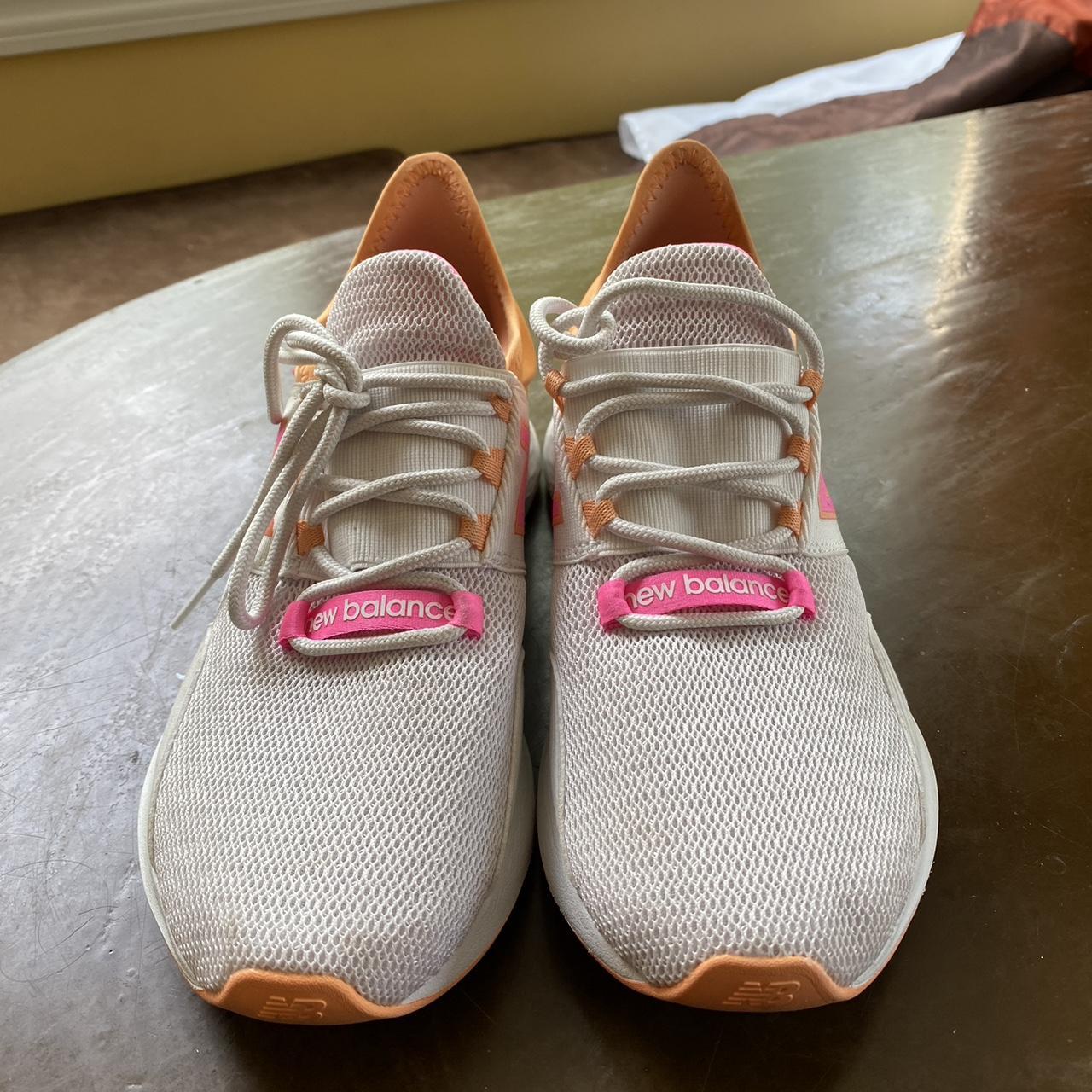 New Balance Women's White and Pink Trainers (2)