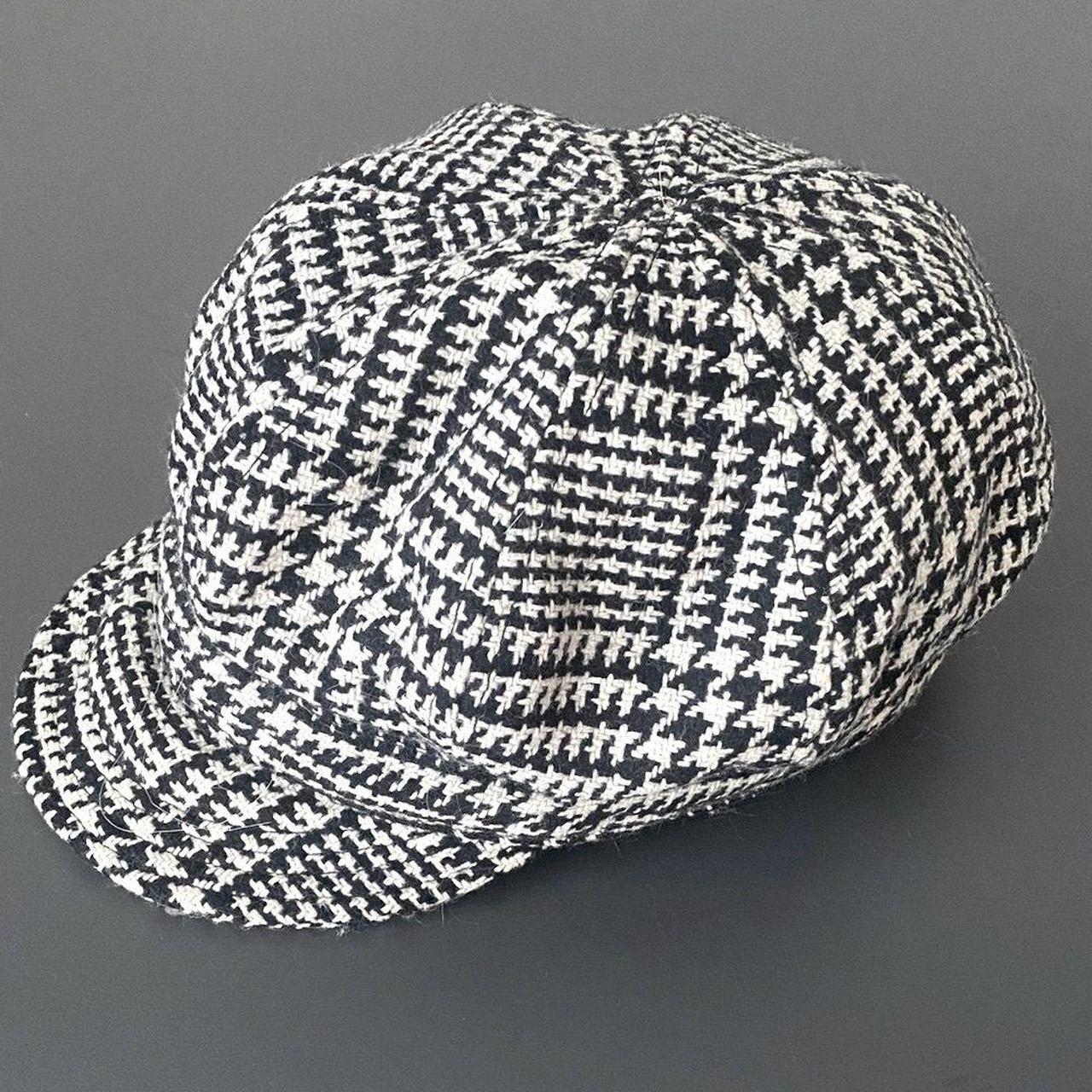 Source Unknown Women's Caps - Black/Cream – Styli… - image 1