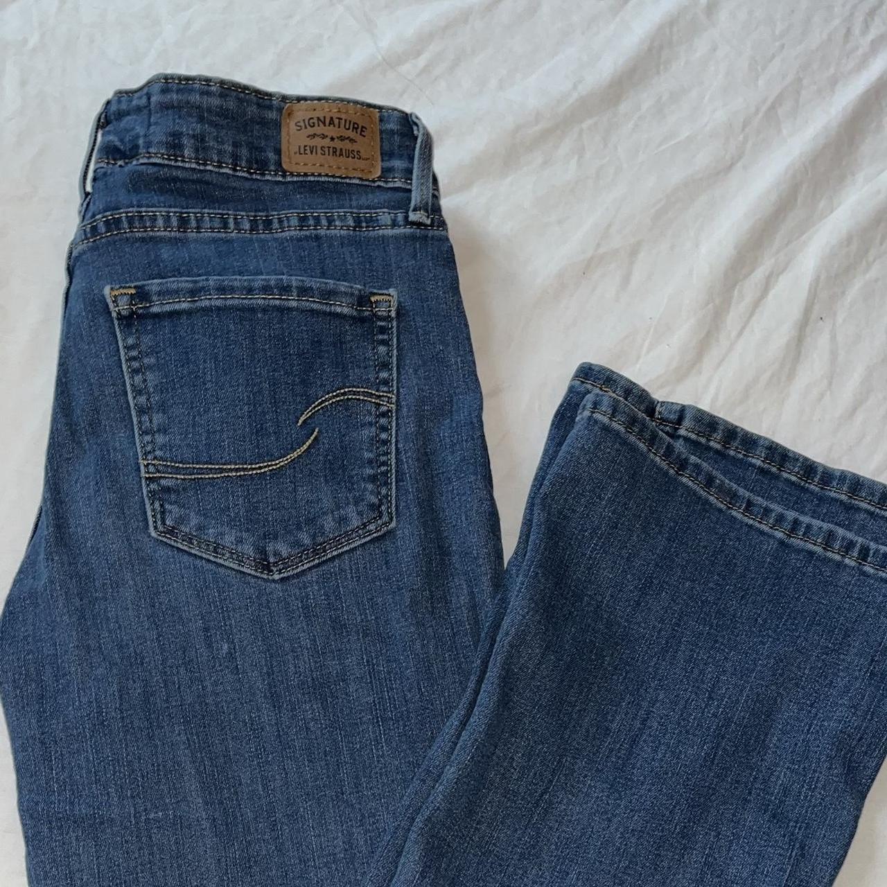 Levi stratus mid rise bootcut jeans Size is 2 but... - Depop