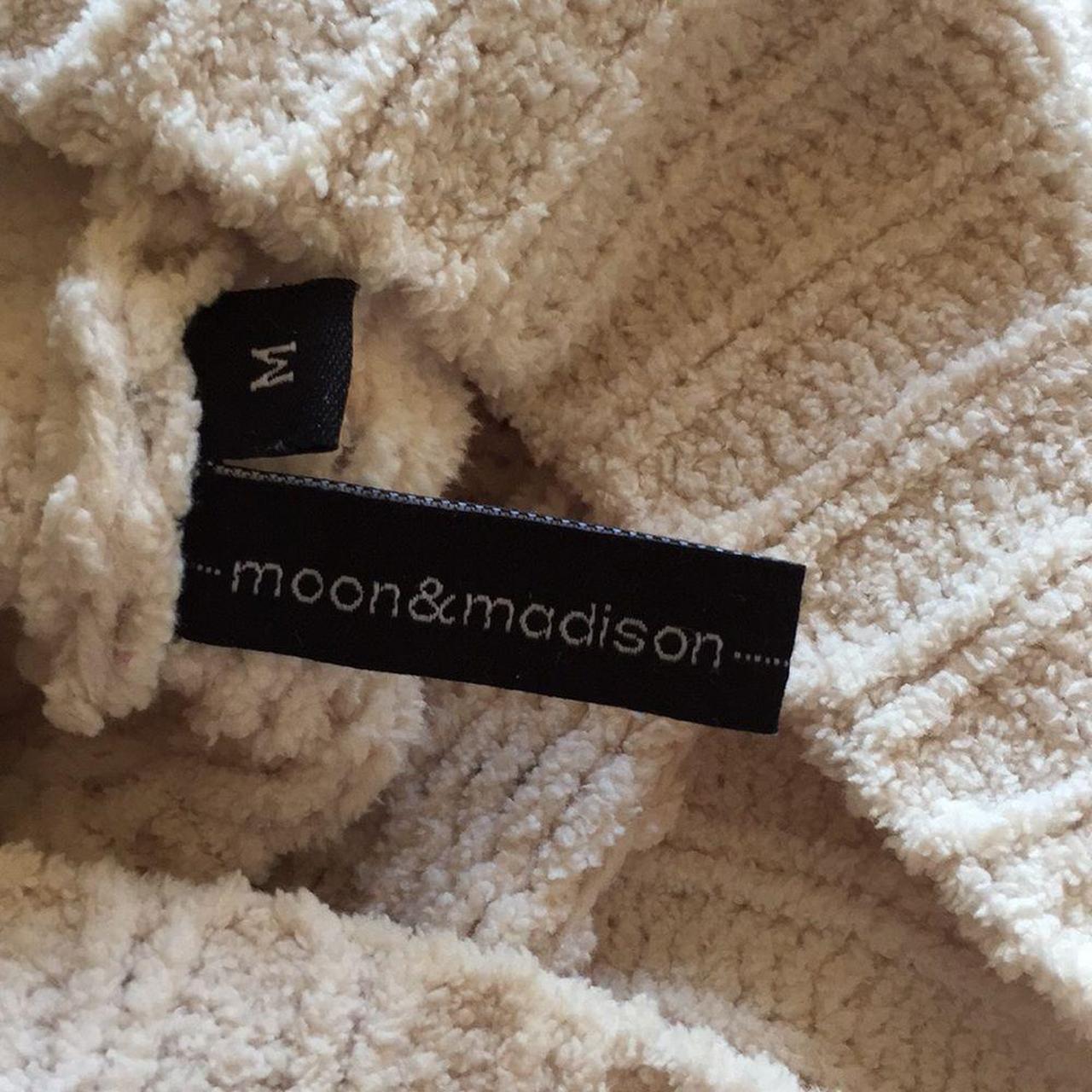 Source Unknown Women's Sweater - Cream - M – Moon… - image 6