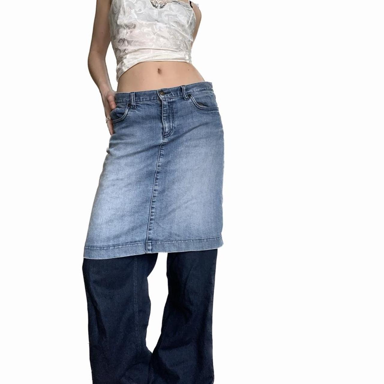 UNIQLO Women's Blue Skirt Depop