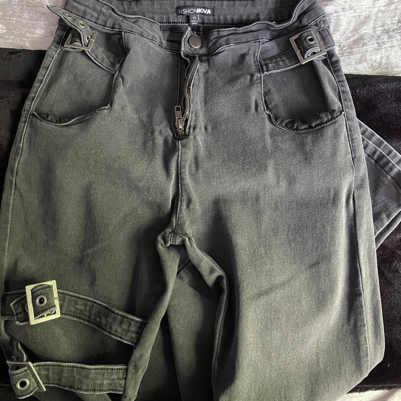 Fashion Nova Women s Grey Jeans Depop trousers-chinohosen-pantalones-de-cuadros-hombre-ropa-de-hombre