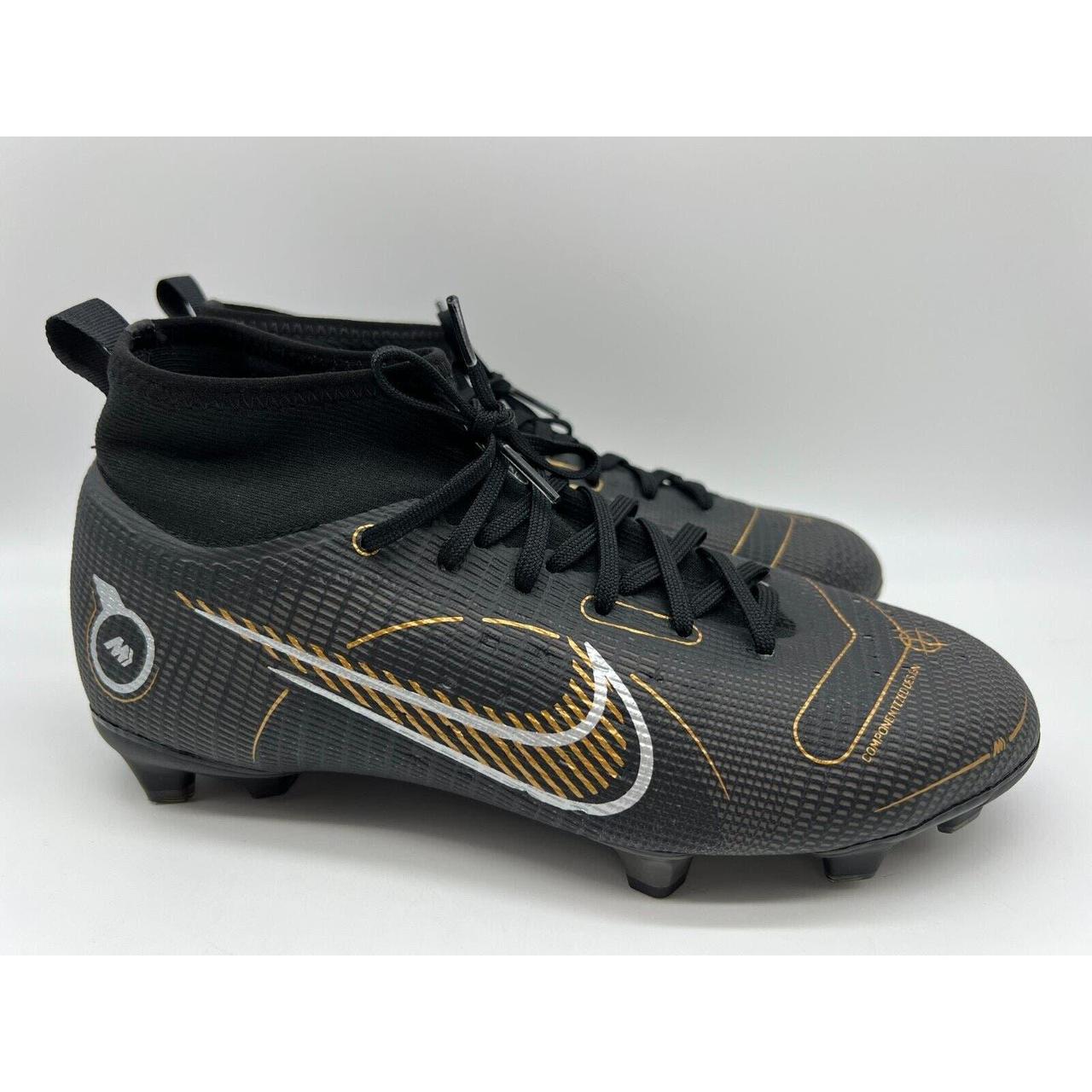 Soccer shoes sales nike 2019