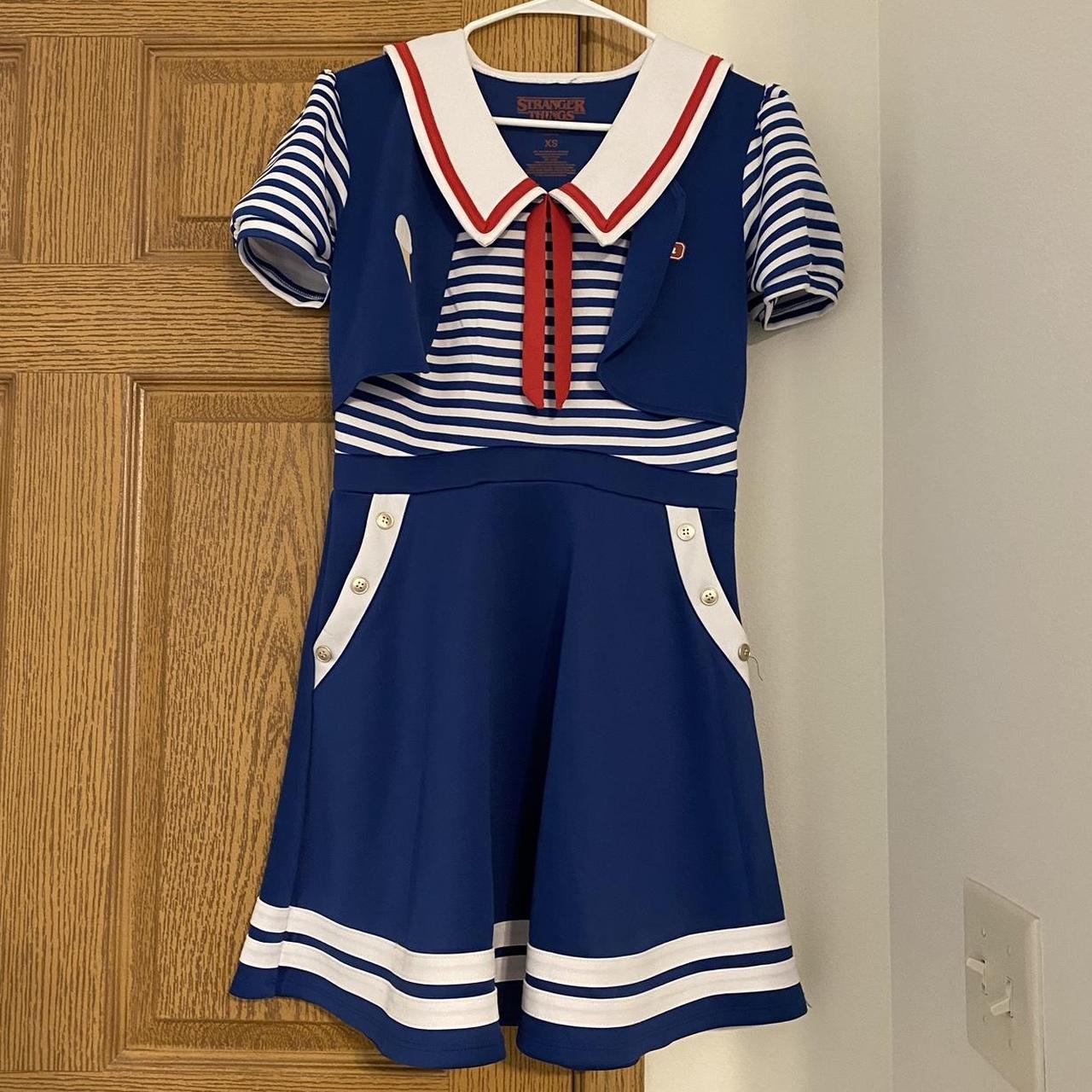 Stranger things eleven dress hotsell hot topic