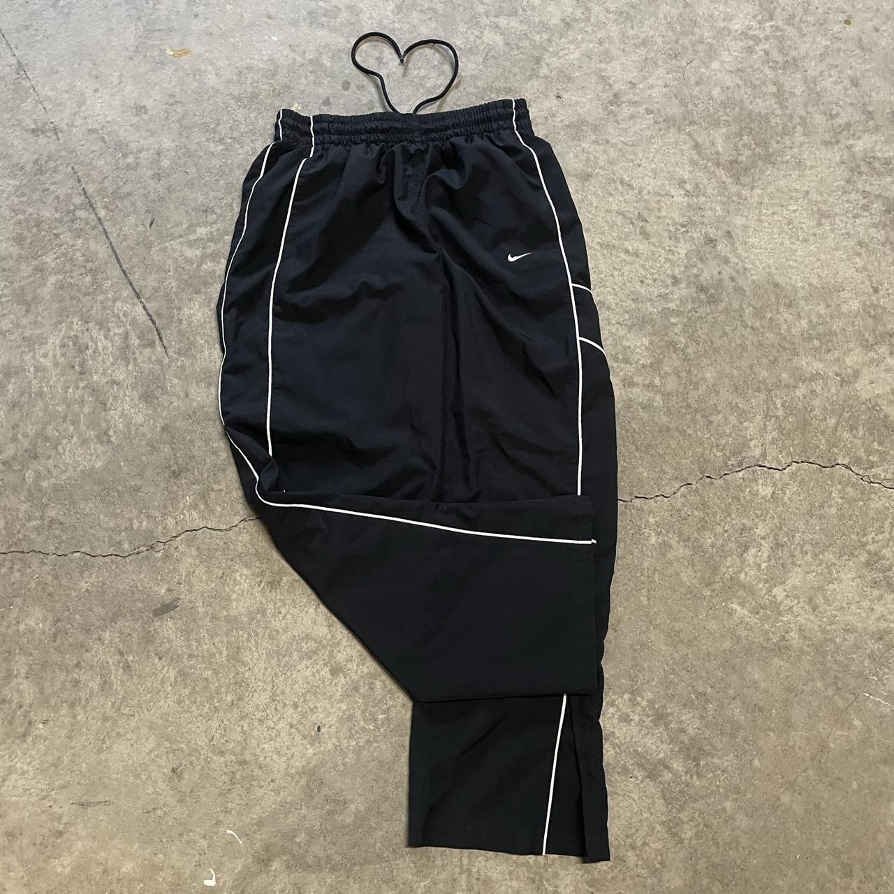 Nike Men's Black and White Trousers | Depop