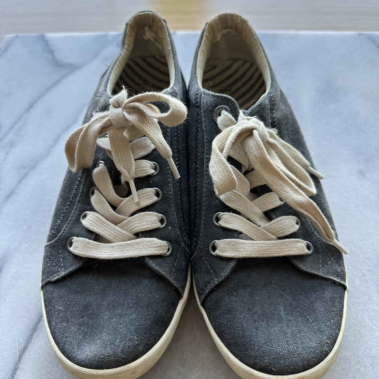 taos sneakers - Depop