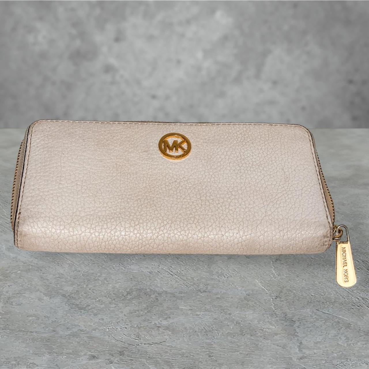 Michael kors zip on sale purse