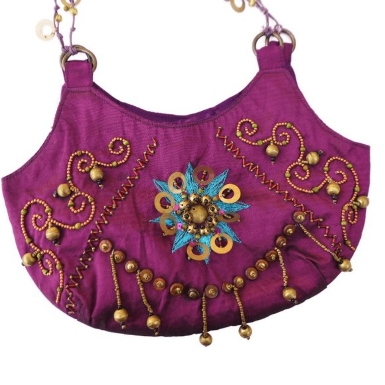 Purple Luxury Women Handbag or Purse Clutch Bag sticker design vector  illustration. Beauty fashion objects icon concept. Elegant ladies bright  leather bag sticker design logo icon. 36513024 Vector Art at Vecteezy