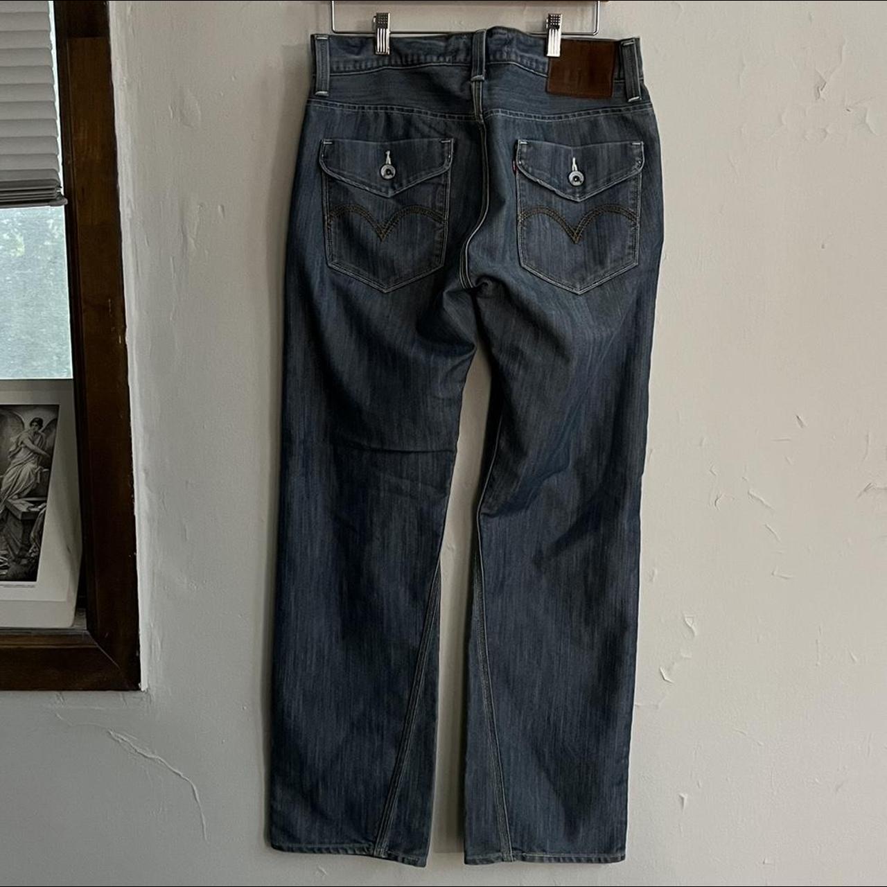 Great pair of 2010s Levi's 514 jeans with twisted... Depop