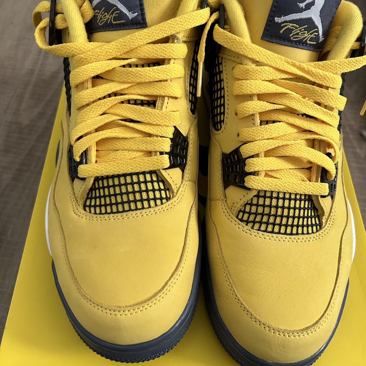 what to wear with jordan 4 lightning