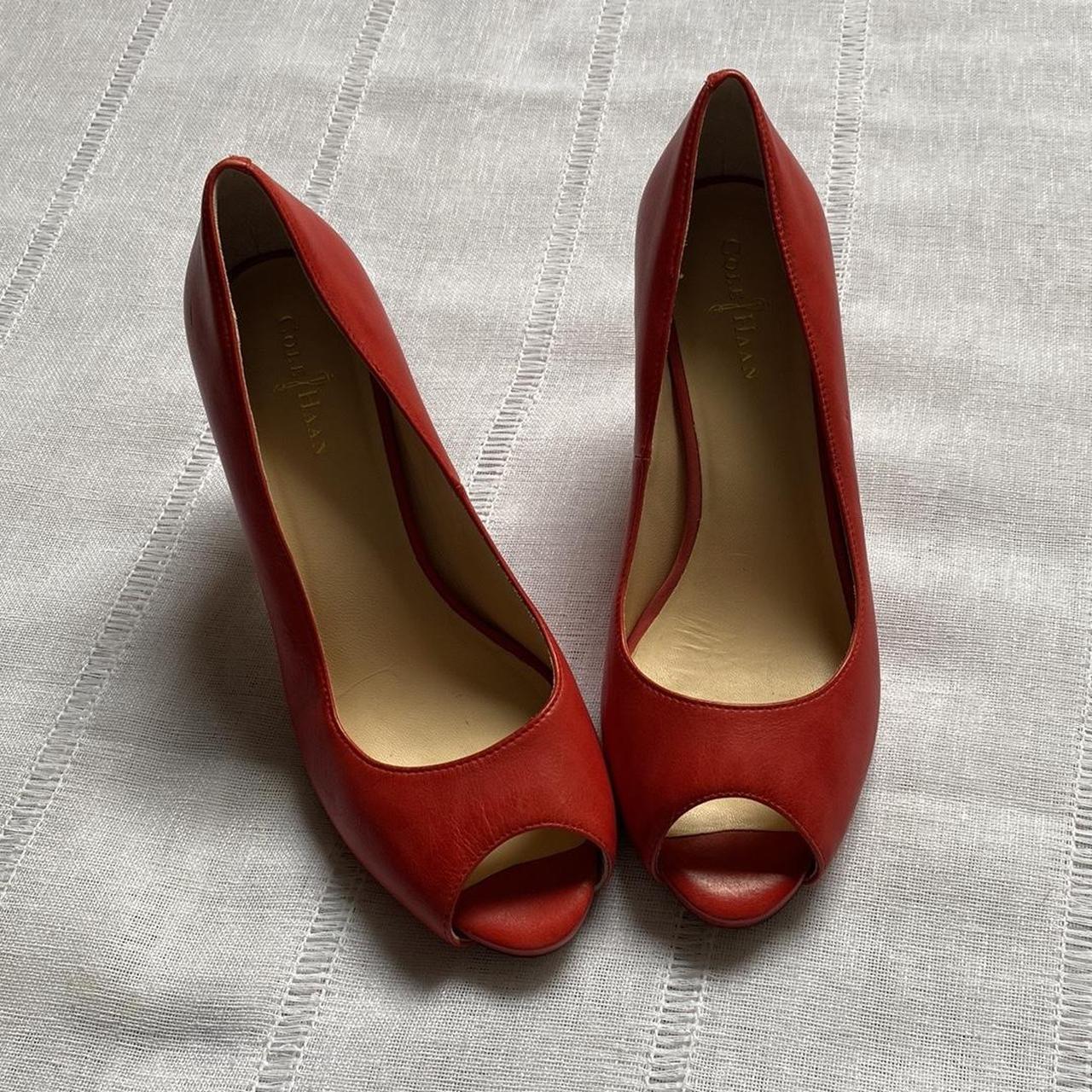 item listed by radiatejoyclothing