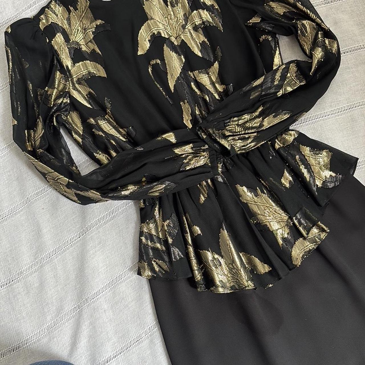 item listed by radiatejoyclothing
