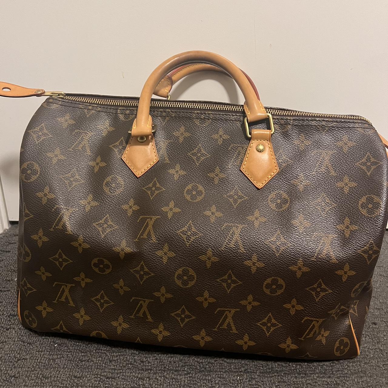 Louis Vuitton Speedy 35 Bag Barely used been in my... - Depop