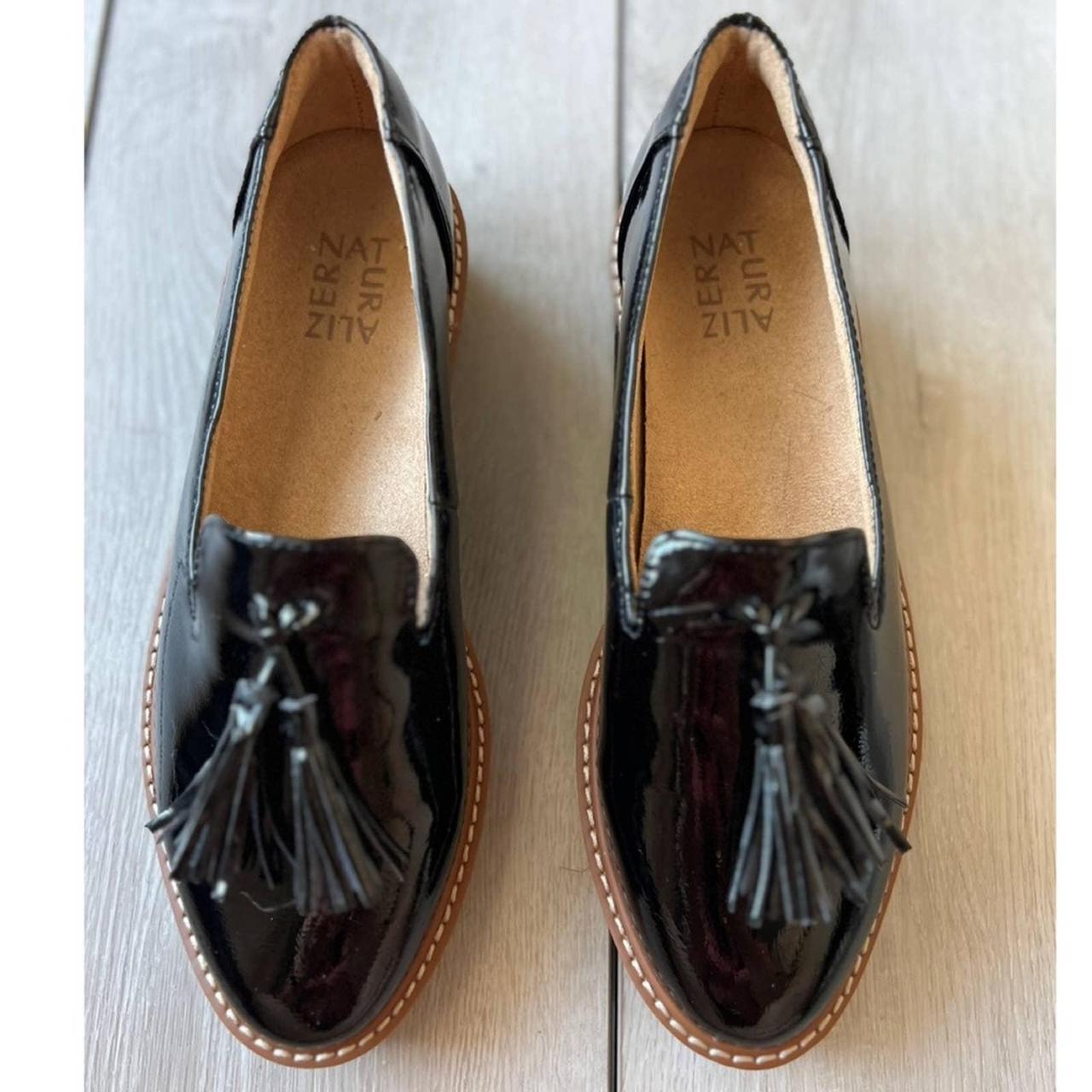 naturalizer black patent loafers