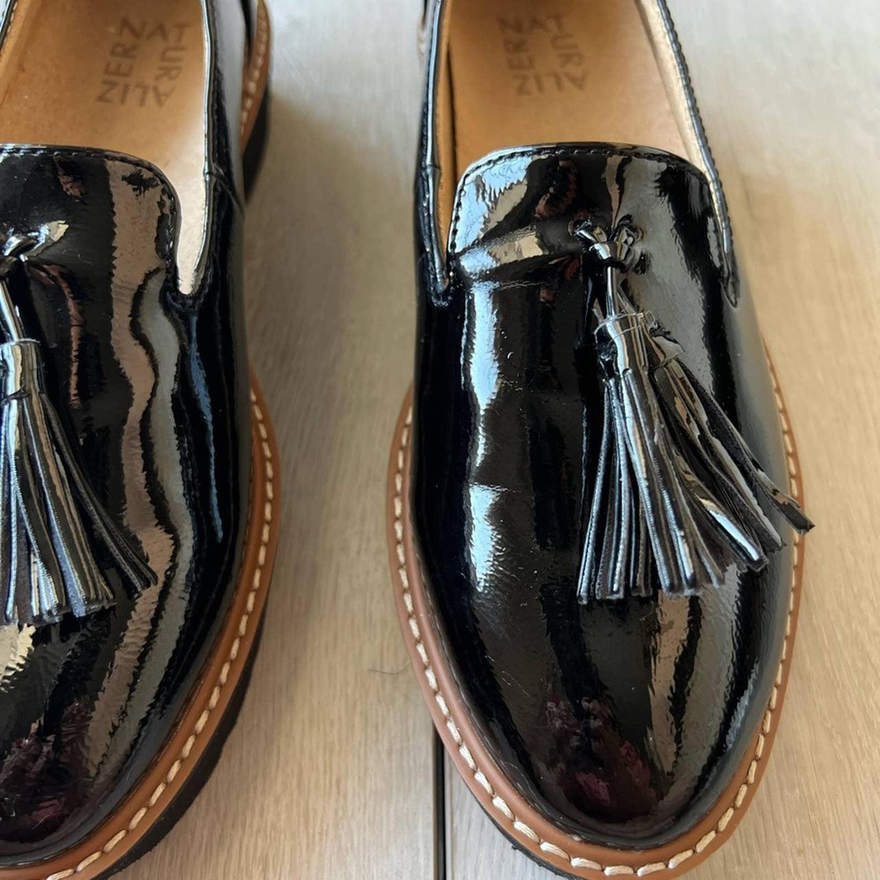 naturalizer black patent loafers