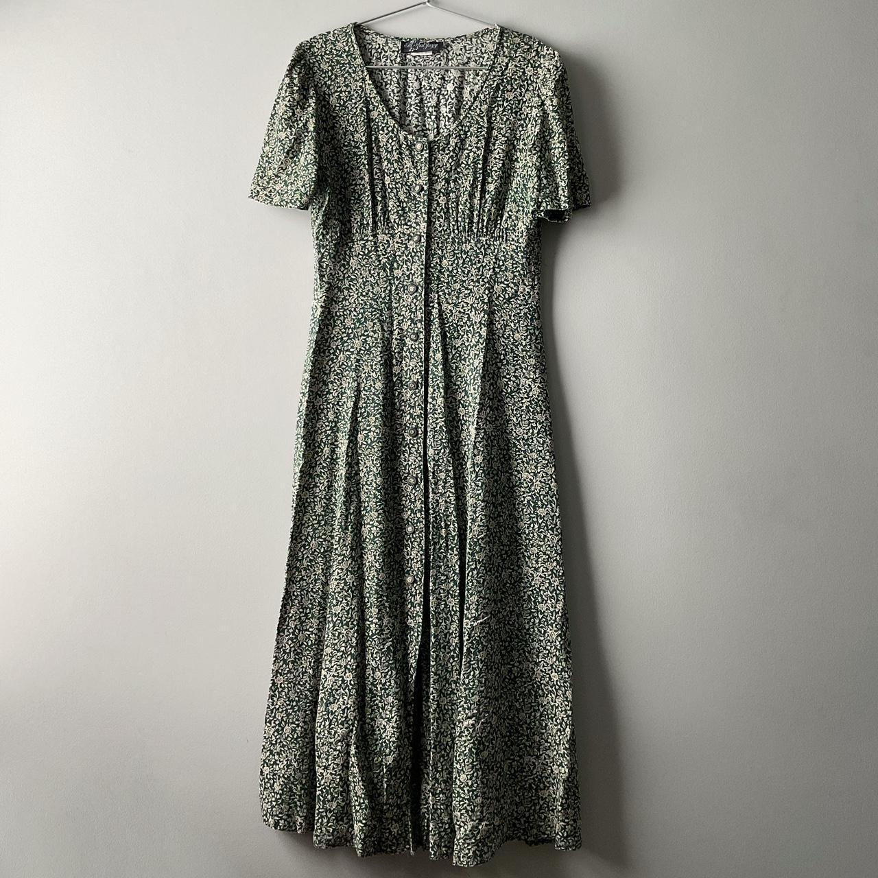 Vintage ‘All That Jazz’ green floral midi dress. Depop