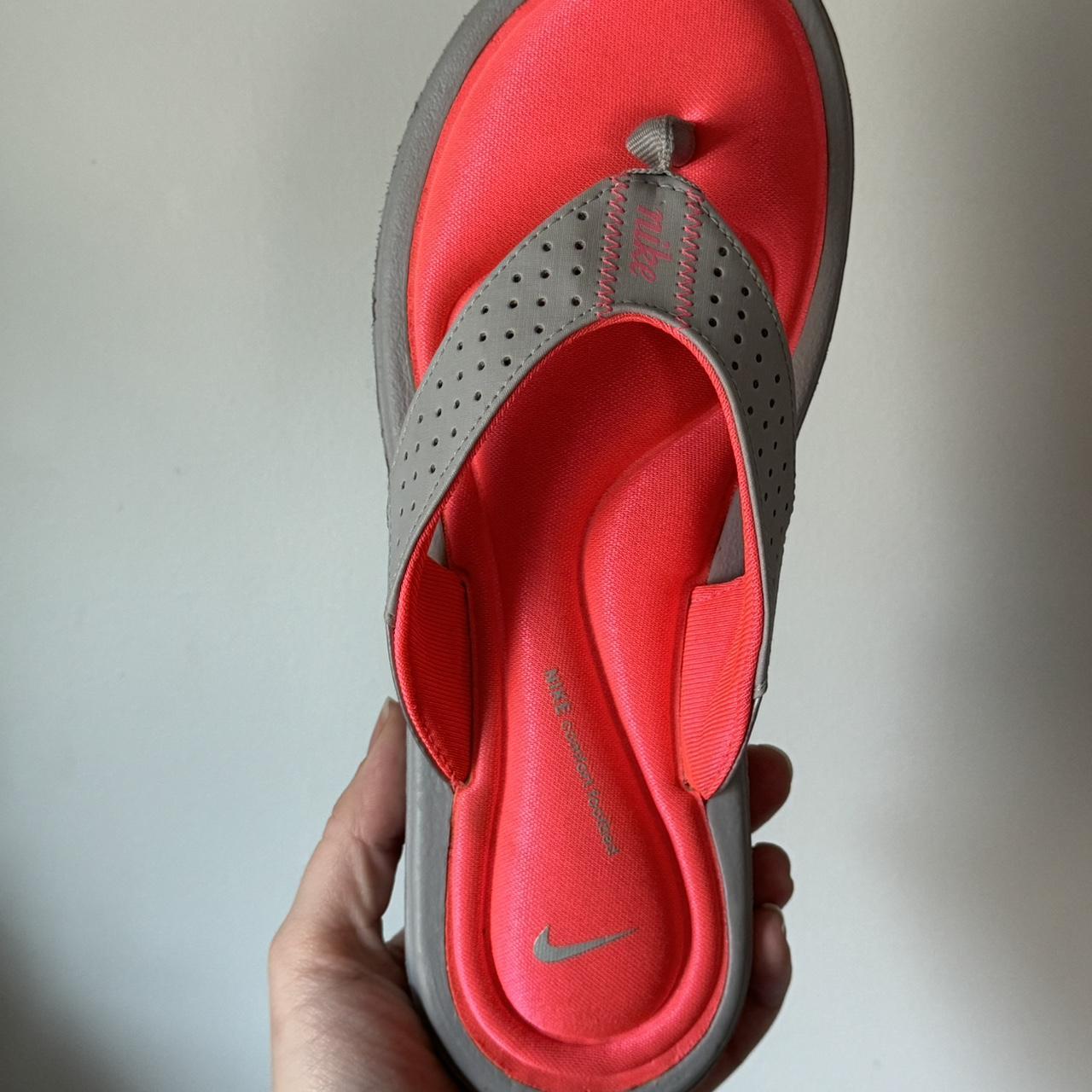 nike memory foam flip flops barely worn 💕 size 7... Depop