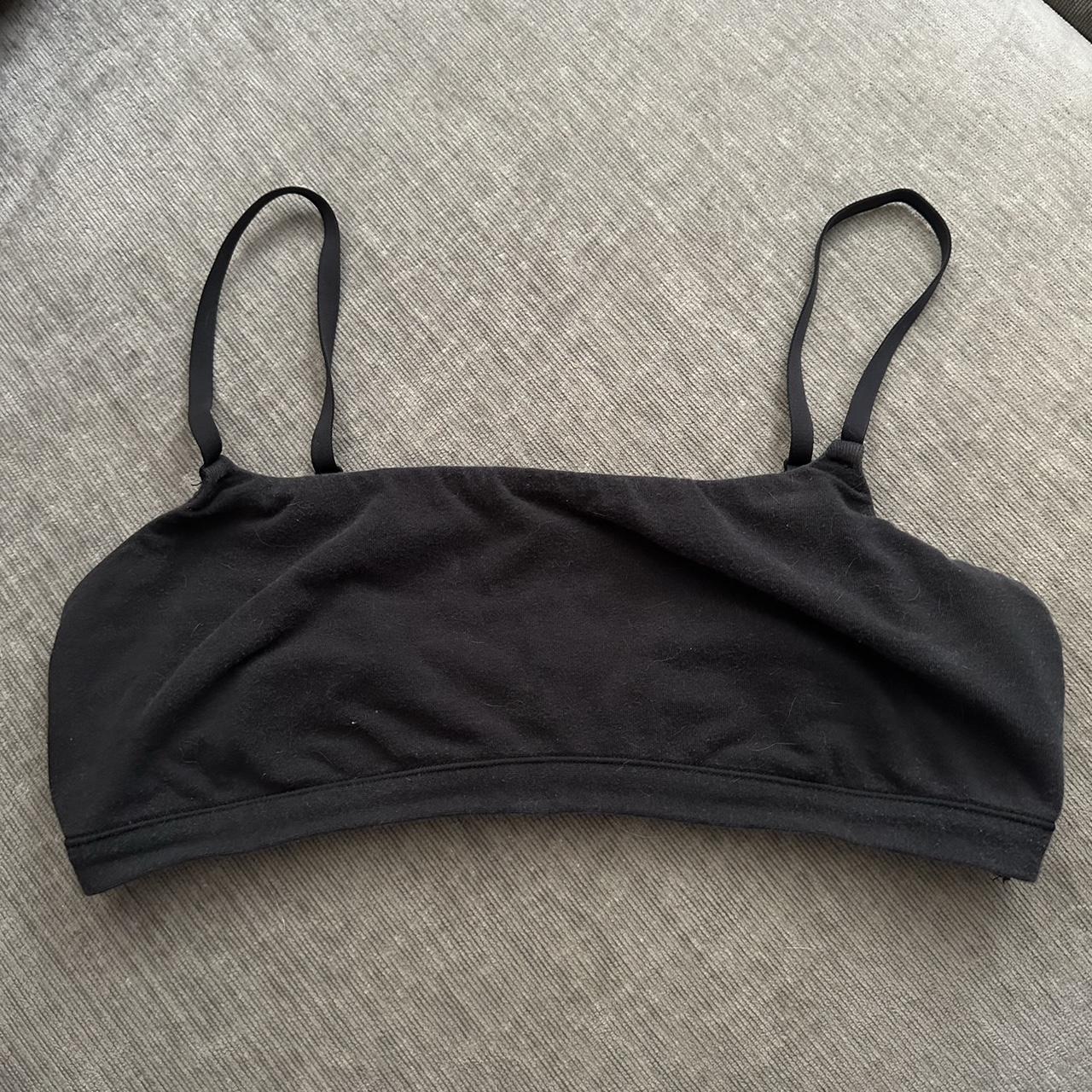Skims bra size M only worn 3-4 times only downfall